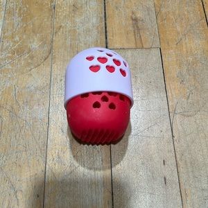 limited edition F.A.R.A.H beauty blender holder